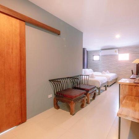 64House Hotel Chiang Mai Bagian luar foto