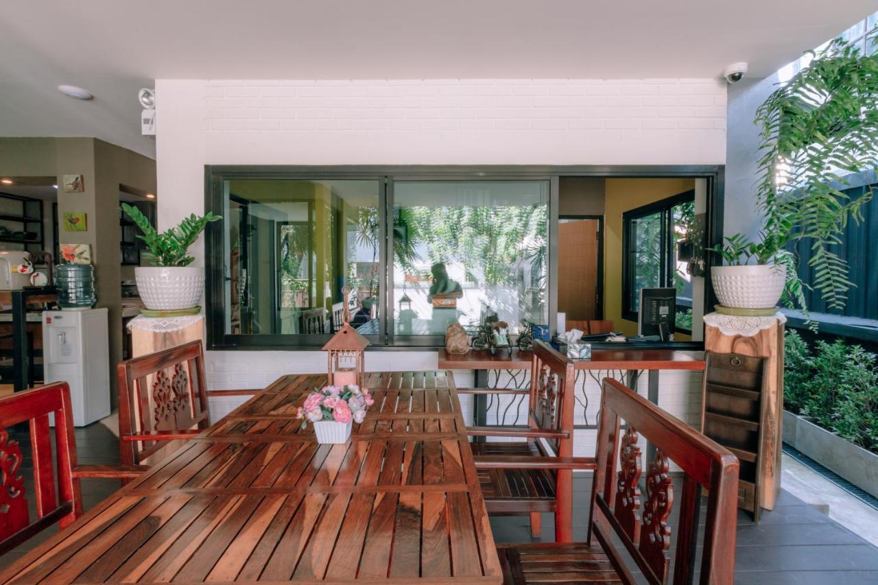 64House Hotel Chiang Mai Bagian luar foto